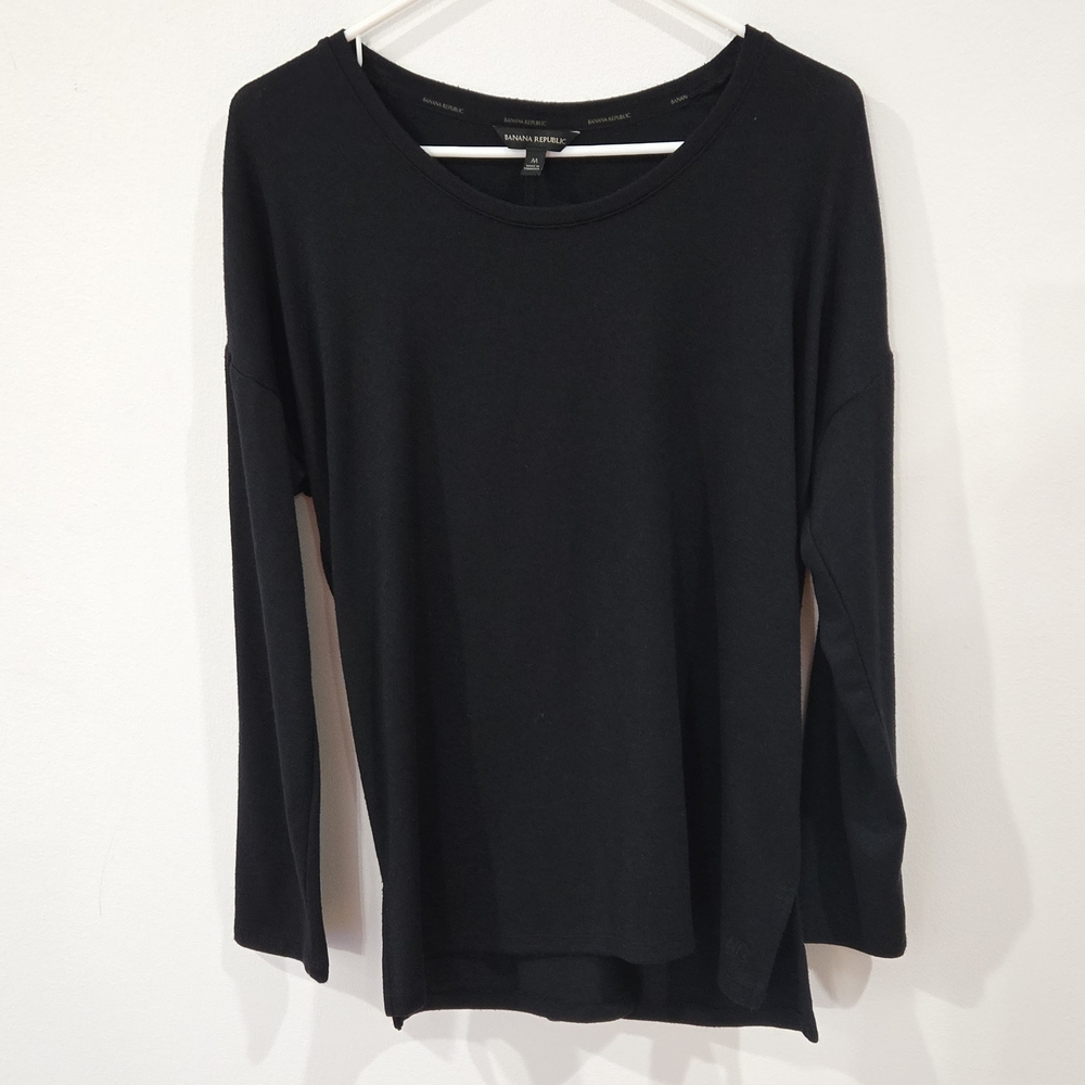 Banana Republic Sz Medium Classic Black Long Sleeve Tee